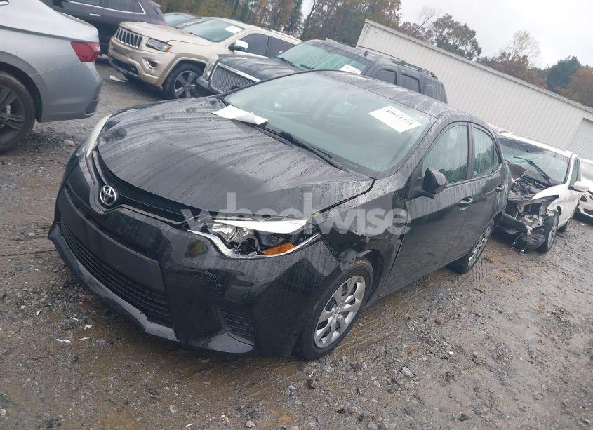 Photo 2 of 2014 Toyota Corolla LE (VIN 5YFBURHE0EP112585)