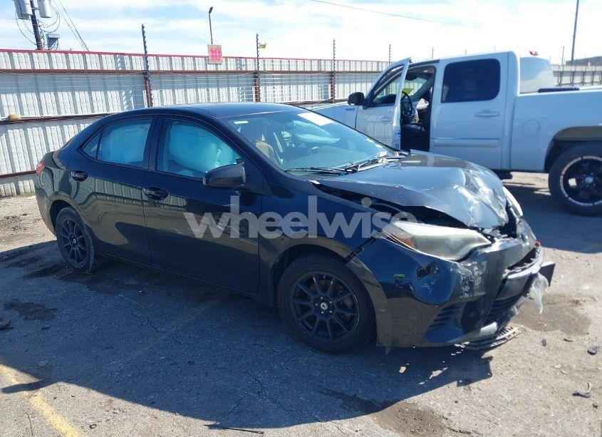 2014 Toyota Corolla LE (VIN 5YFBURHE0EP155940) main photo