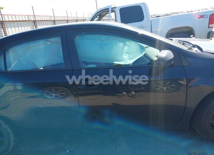 Photo 13 of 2014 Toyota Corolla LE (VIN 5YFBURHE0EP155940)