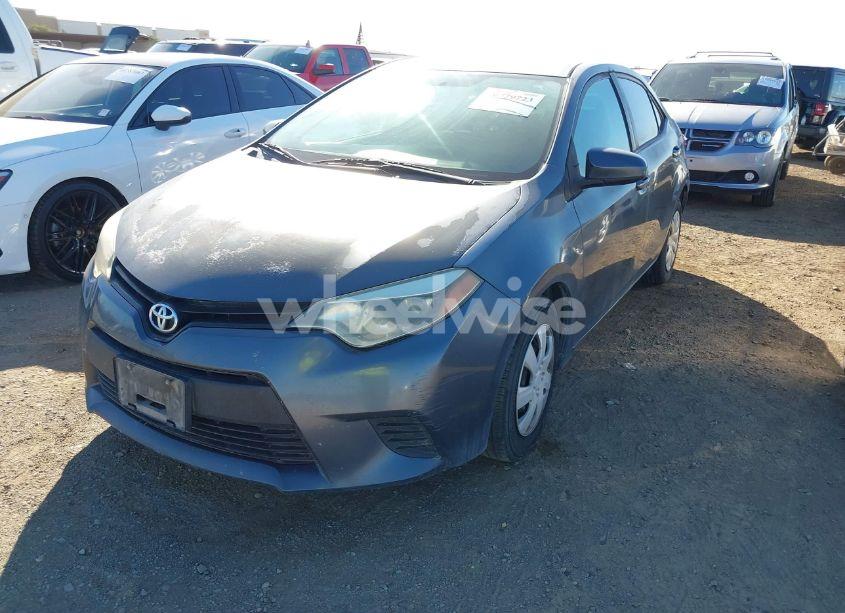 Photo 2 of 2015 Toyota Corolla L (VIN 5YFBURHE0FP190009)