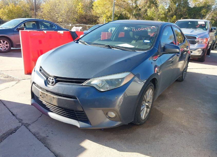 Photo 2 of 2015 Toyota Corolla LE PLUS (VIN 5YFBURHE0FP220352)