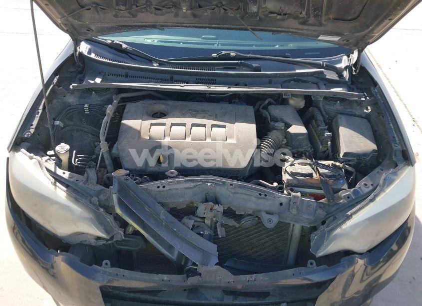 Photo 10 of 2015 Toyota Corolla LE (VIN 5YFBURHE0FP226281)