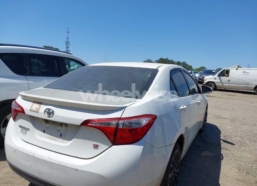 Photo 4 of 2015 Toyota Corolla S PLUS (VIN 5YFBURHE0FP249057)