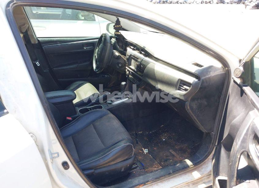 Photo 5 of 2015 Toyota Corolla S PLUS (VIN 5YFBURHE0FP249057)