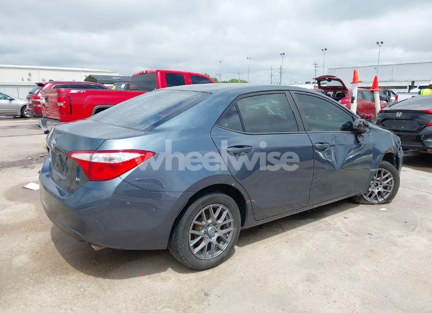 Photo 4 of 2015 Toyota Corolla LE (VIN 5YFBURHE0FP256476)