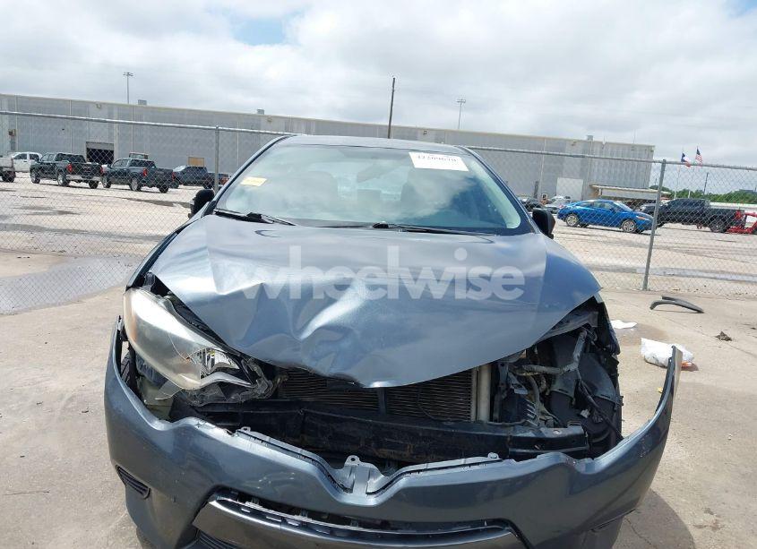 Photo 6 of 2015 Toyota Corolla LE (VIN 5YFBURHE0FP256476)