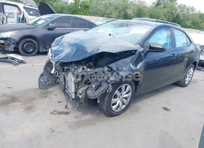 Photo 2 of 2015 Toyota Corolla L/LE/LE PLUS/LE PREMIUM/S/S PLUS/S PREMIUM (VIN 5YFBURHE0FP276551)