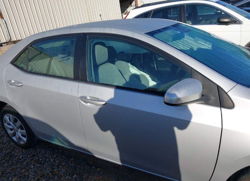 Photo 13 of 2015 Toyota Corolla LE (VIN 5YFBURHE0FP276582)