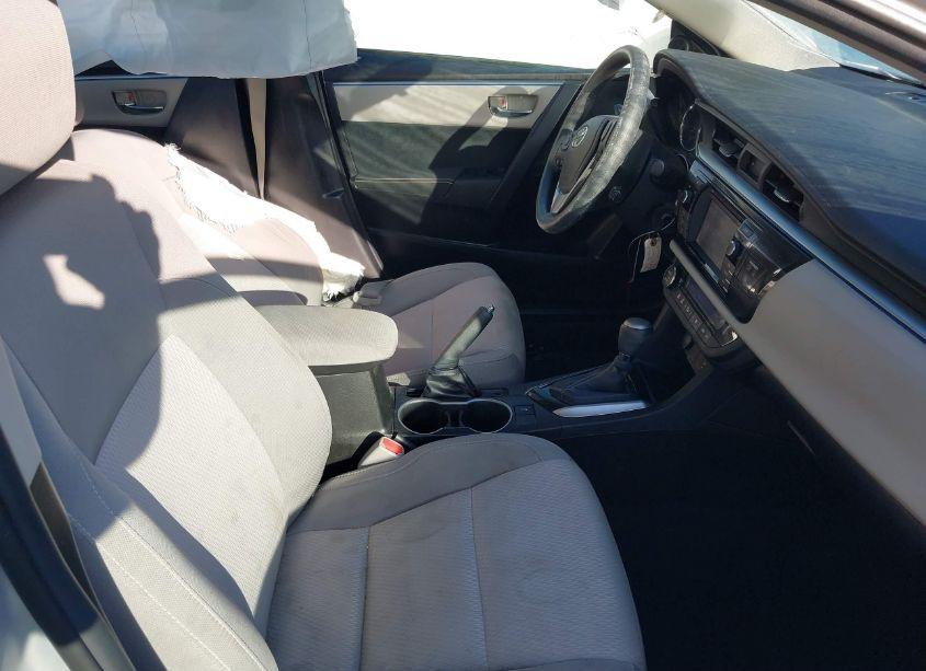 Photo 5 of 2015 Toyota Corolla LE (VIN 5YFBURHE0FP276582)