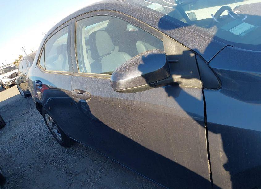 Photo 13 of 2015 Toyota Corolla L (VIN 5YFBURHE0FP304090)