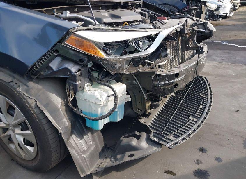 Photo 19 of 2015 Toyota Corolla L (VIN 5YFBURHE0FP304090)