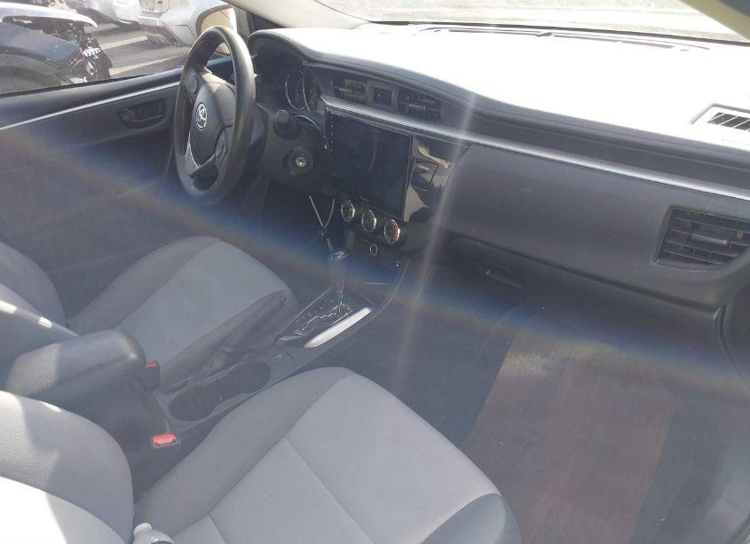 Photo 5 of 2015 Toyota Corolla L (VIN 5YFBURHE0FP304090)