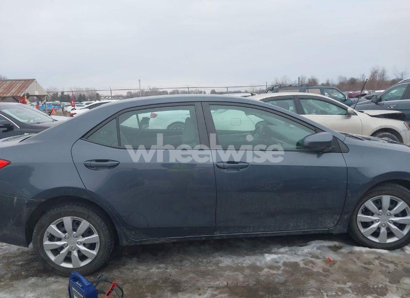 Photo 13 of 2015 Toyota Corolla LE (VIN 5YFBURHE0FP305952)