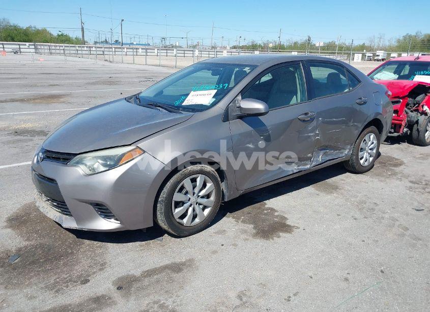 Photo 2 of 2016 Toyota Corolla LE (VIN 5YFBURHE0GP371998)