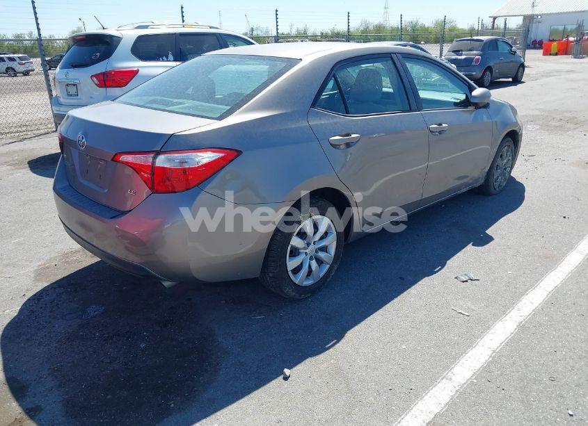 Photo 4 of 2016 Toyota Corolla LE (VIN 5YFBURHE0GP371998)