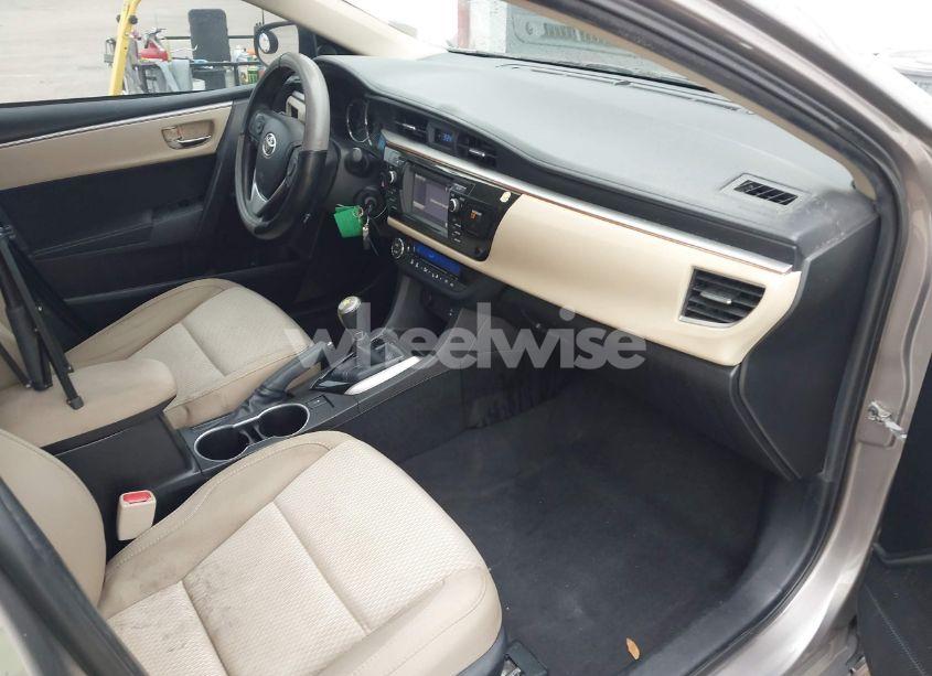 Photo 5 of 2016 Toyota Corolla LE (VIN 5YFBURHE0GP372696)