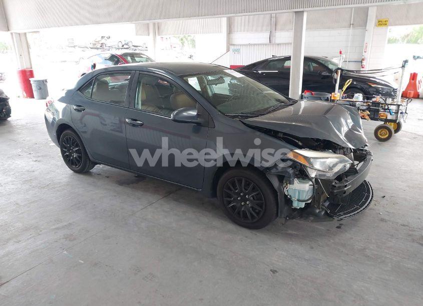 2016 Toyota Corolla LE (VIN 5YFBURHE0GP375002) main photo