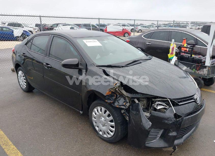 2016 Toyota Corolla LE (VIN 5YFBURHE0GP394083) main photo