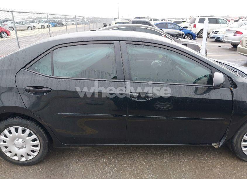 Photo 13 of 2016 Toyota Corolla LE (VIN 5YFBURHE0GP394083)