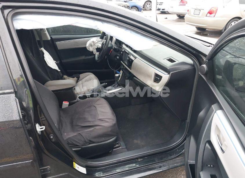 Photo 5 of 2016 Toyota Corolla LE (VIN 5YFBURHE0GP394083)