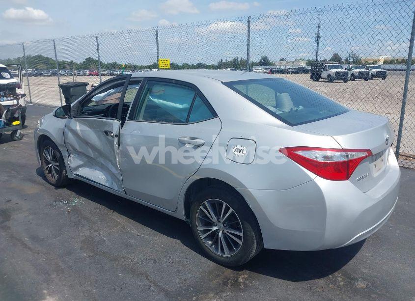 Photo 3 of 2016 Toyota Corolla LE PLUS (VIN 5YFBURHE0GP413912)