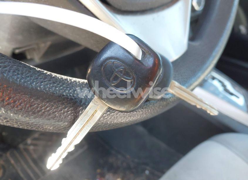 Photo 11 of 2016 Toyota Corolla L (VIN 5YFBURHE0GP501519)