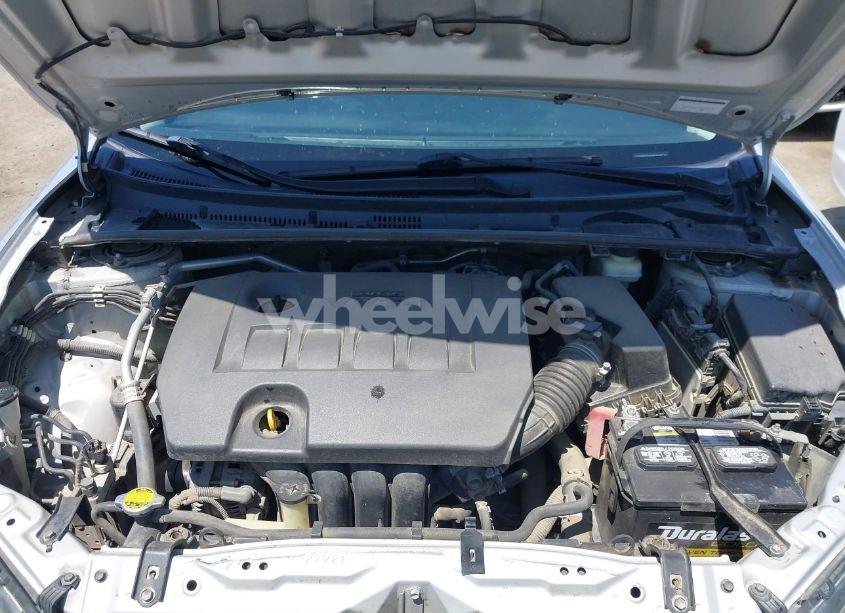 Photo 10 of 2016 Toyota Corolla LE (VIN 5YFBURHE0GP503383)