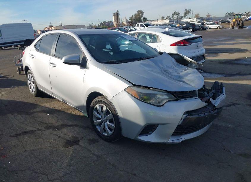 2016 Toyota Corolla LE (VIN 5YFBURHE0GP504579) main photo