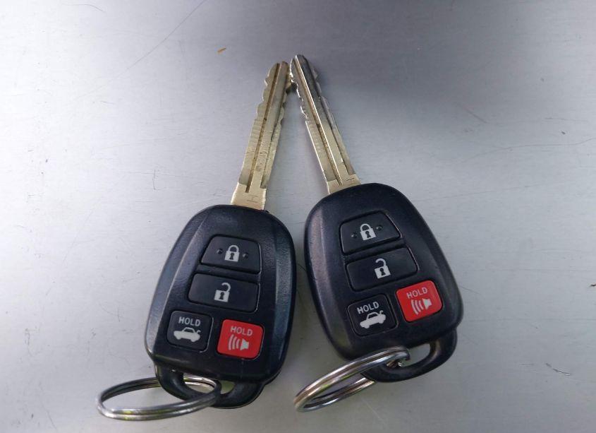 Photo 11 of 2016 Toyota Corolla LE (VIN 5YFBURHE0GP504579)