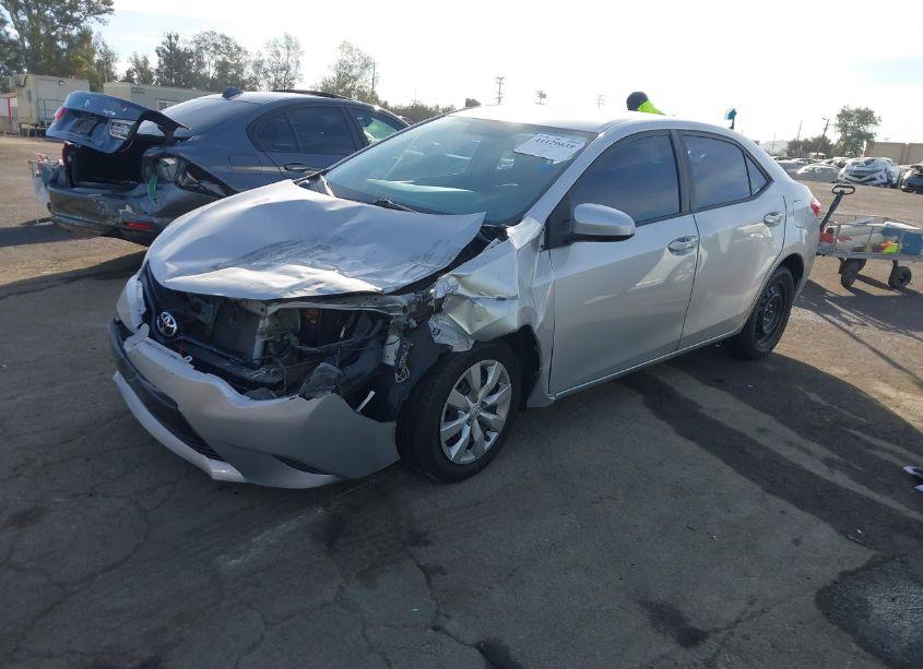 Photo 2 of 2016 Toyota Corolla LE (VIN 5YFBURHE0GP504579)