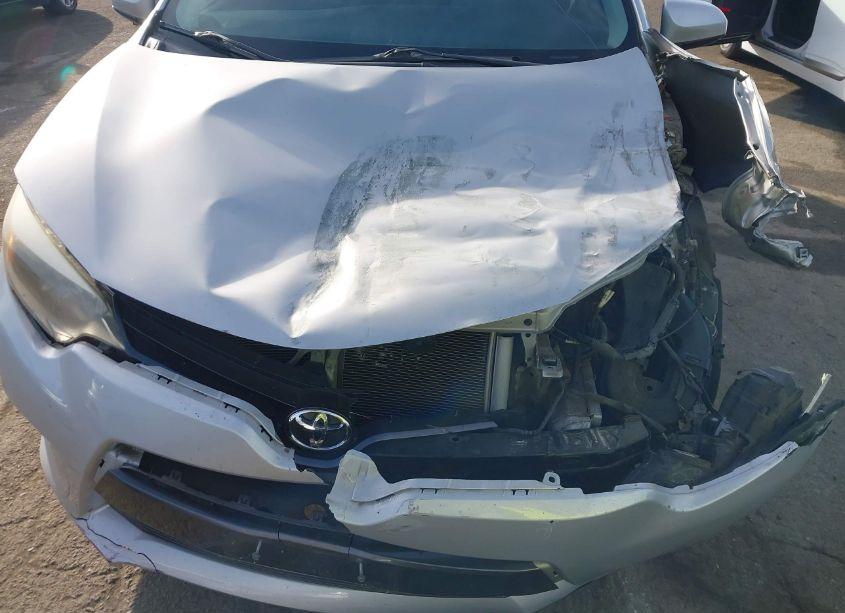 Photo 6 of 2016 Toyota Corolla LE (VIN 5YFBURHE0GP504579)