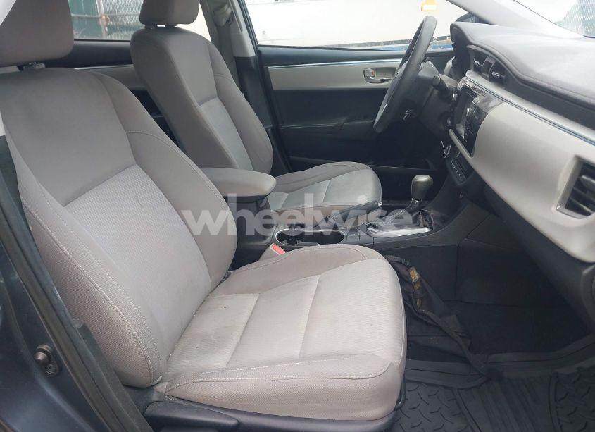 Photo 5 of 2016 Toyota Corolla LE (VIN 5YFBURHE0GP528865)