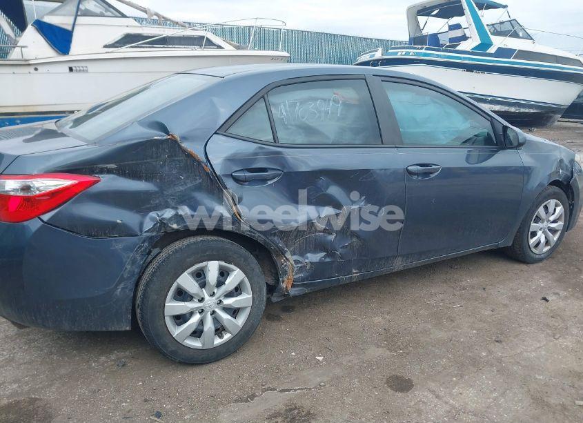 Photo 6 of 2016 Toyota Corolla LE (VIN 5YFBURHE0GP528865)