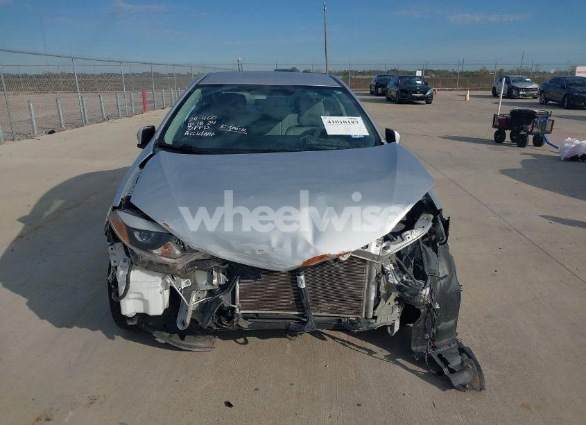 Photo 6 of 2016 Toyota Corolla LE (VIN 5YFBURHE0GP535525)