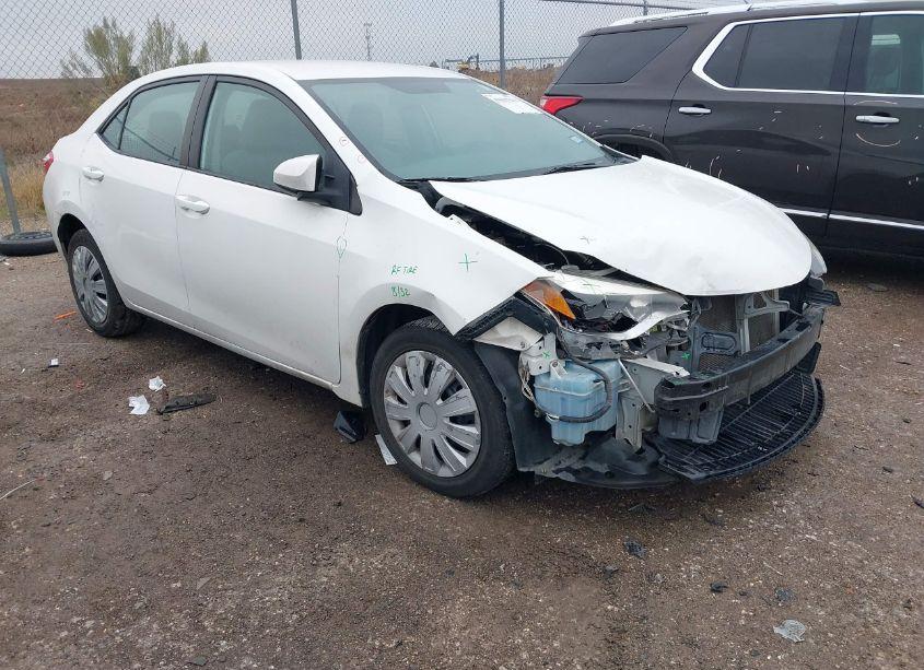 2016 Toyota Corolla LE (VIN 5YFBURHE0GP554687) main photo