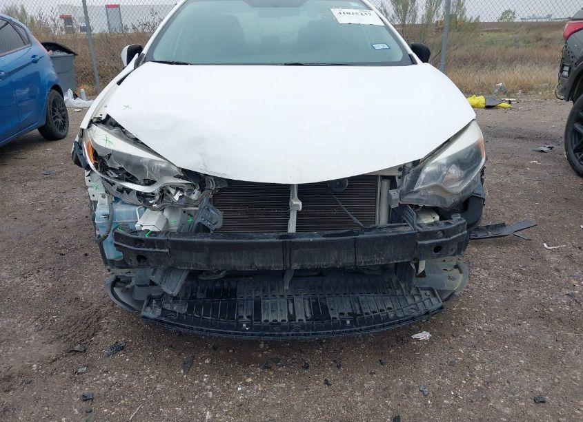 Photo 11 of 2016 Toyota Corolla LE (VIN 5YFBURHE0GP554687)