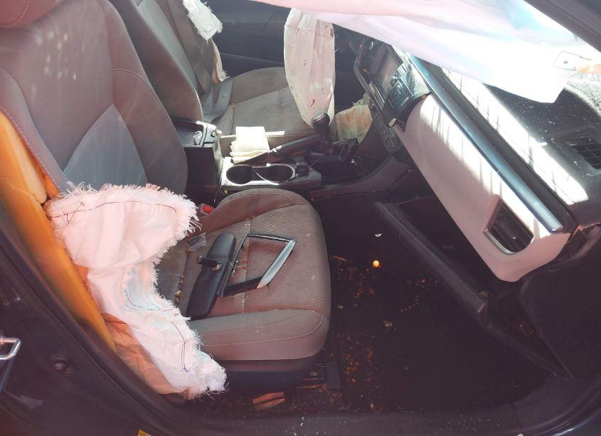 Photo 5 of 2016 Toyota Corolla LE (VIN 5YFBURHE0GP558478)