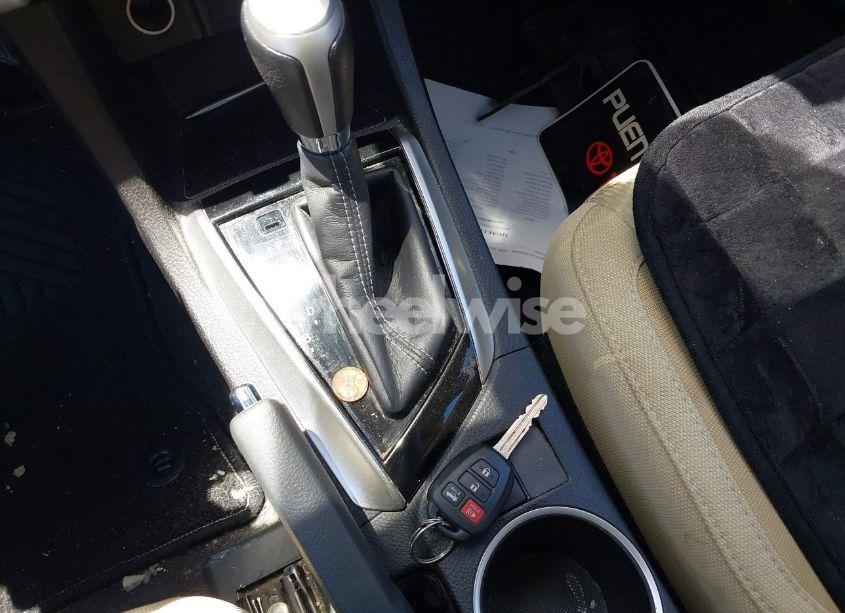 Photo 11 of 2017 Toyota Corolla LE (VIN 5YFBURHE0HP584032)