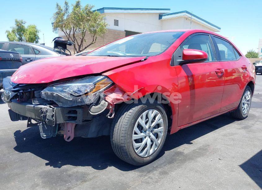 Photo 2 of 2017 Toyota Corolla LE (VIN 5YFBURHE0HP584032)