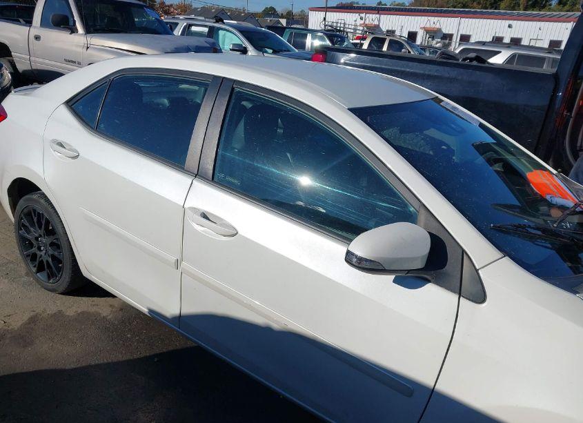 Photo 13 of 2017 Toyota Corolla SE SPECIAL EDITION (VIN 5YFBURHE0HP595869)