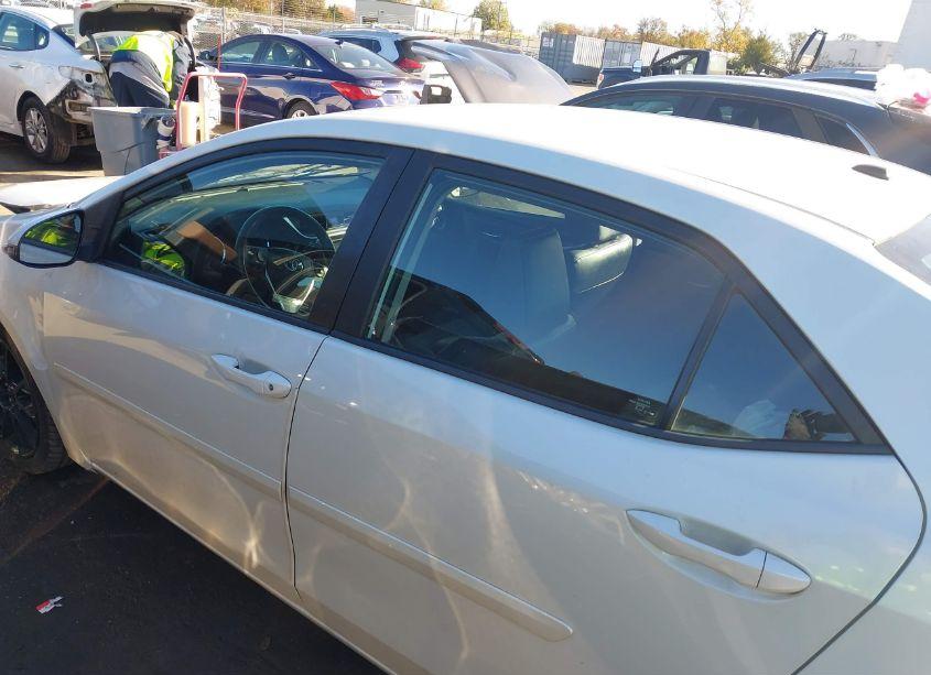 Photo 14 of 2017 Toyota Corolla SE SPECIAL EDITION (VIN 5YFBURHE0HP595869)