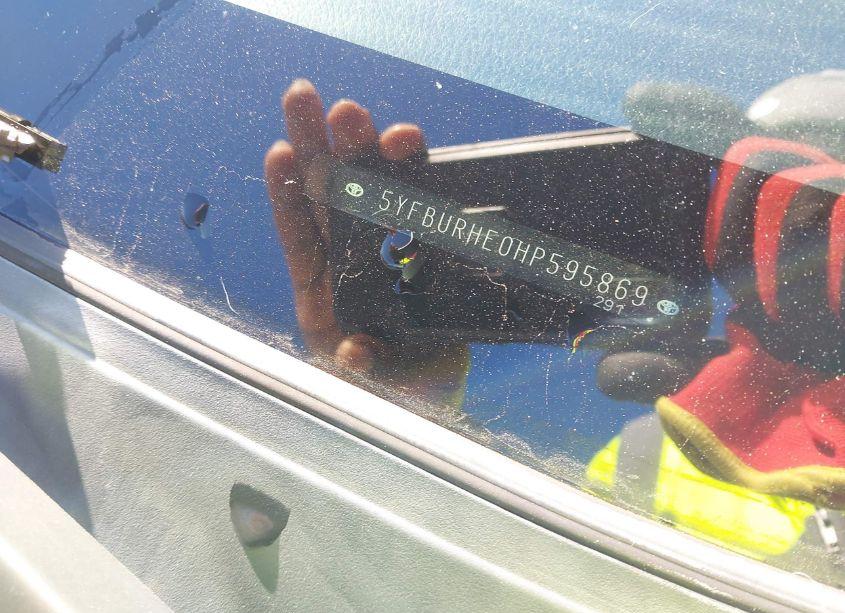 Photo 9 of 2017 Toyota Corolla SE SPECIAL EDITION (VIN 5YFBURHE0HP595869)