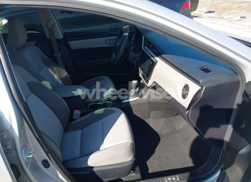 Photo 5 of 2017 Toyota Corolla LE (VIN 5YFBURHE0HP597024)