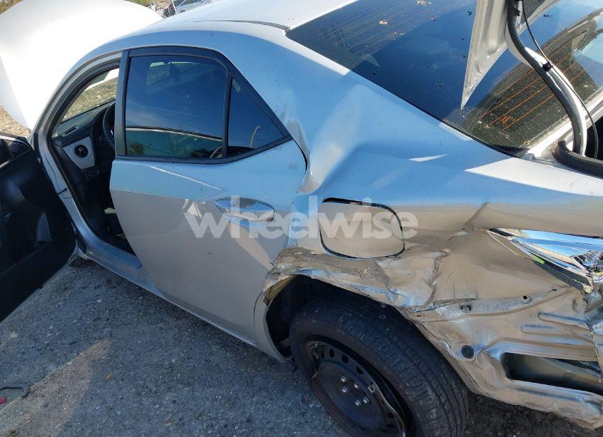 Photo 6 of 2017 Toyota Corolla LE (VIN 5YFBURHE0HP597024)