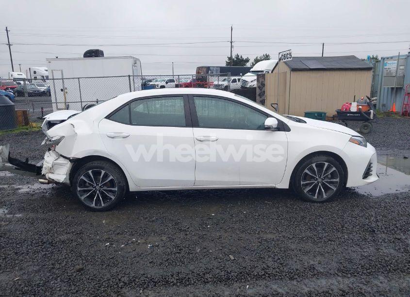 Photo 13 of 2017 Toyota Corolla SE (VIN 5YFBURHE0HP602402)