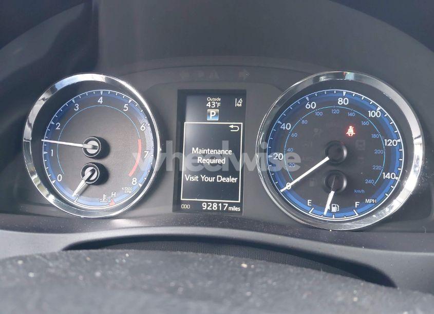 Photo 7 of 2017 Toyota Corolla SE (VIN 5YFBURHE0HP602402)