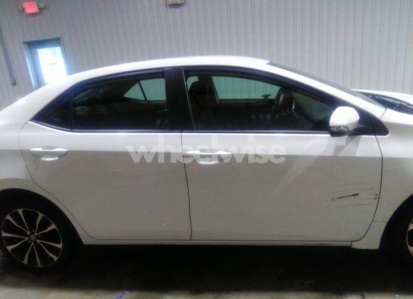 Photo 13 of 2017 Toyota Corolla SE (VIN 5YFBURHE0HP611195)