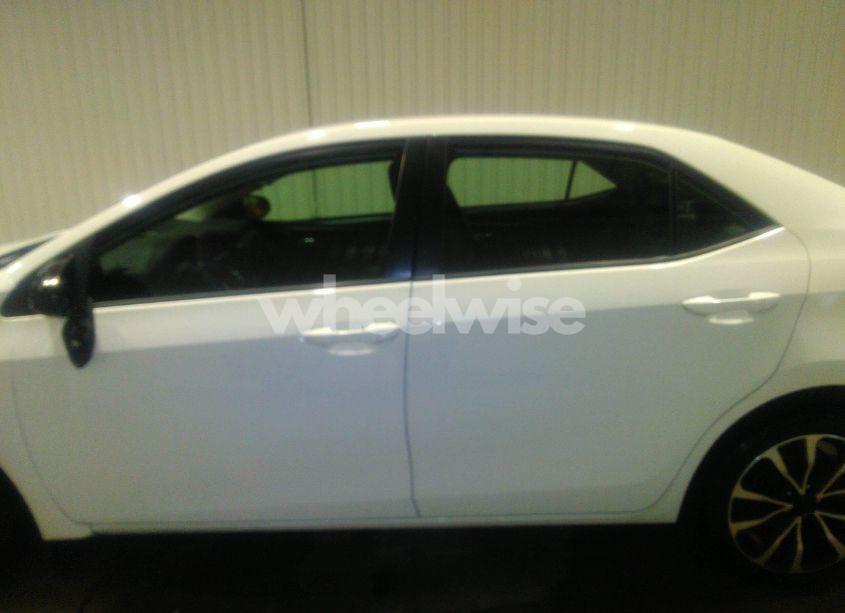 Photo 14 of 2017 Toyota Corolla SE (VIN 5YFBURHE0HP611195)