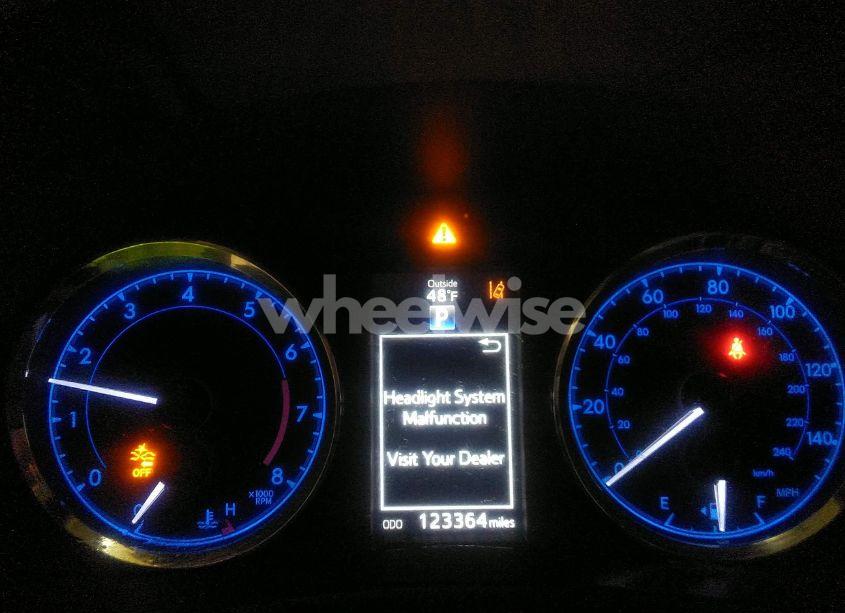 Photo 7 of 2017 Toyota Corolla SE (VIN 5YFBURHE0HP611195)