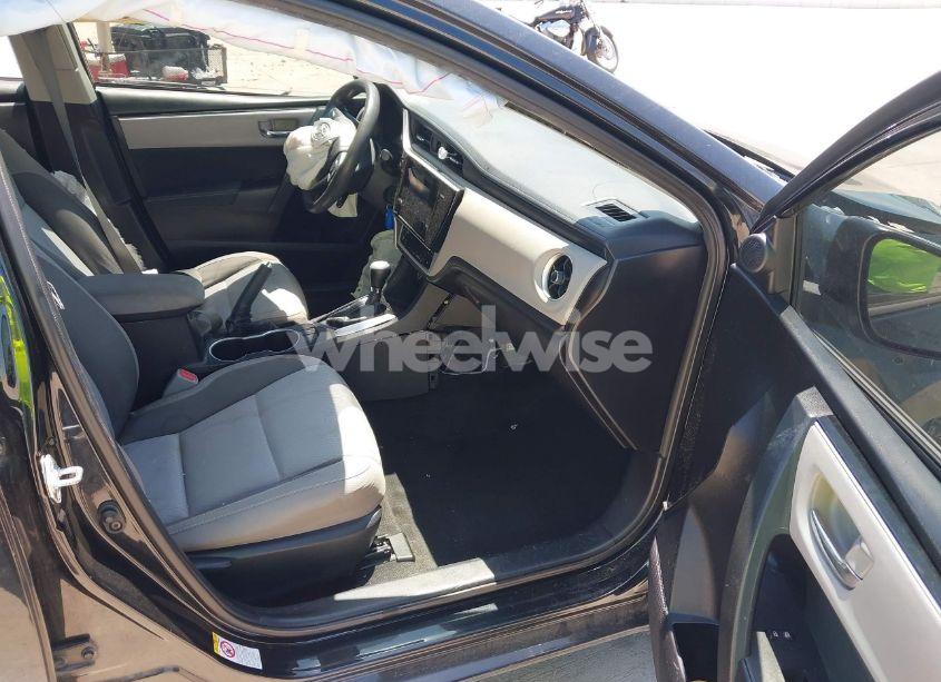 Photo 5 of 2017 Toyota Corolla LE (VIN 5YFBURHE0HP617658)